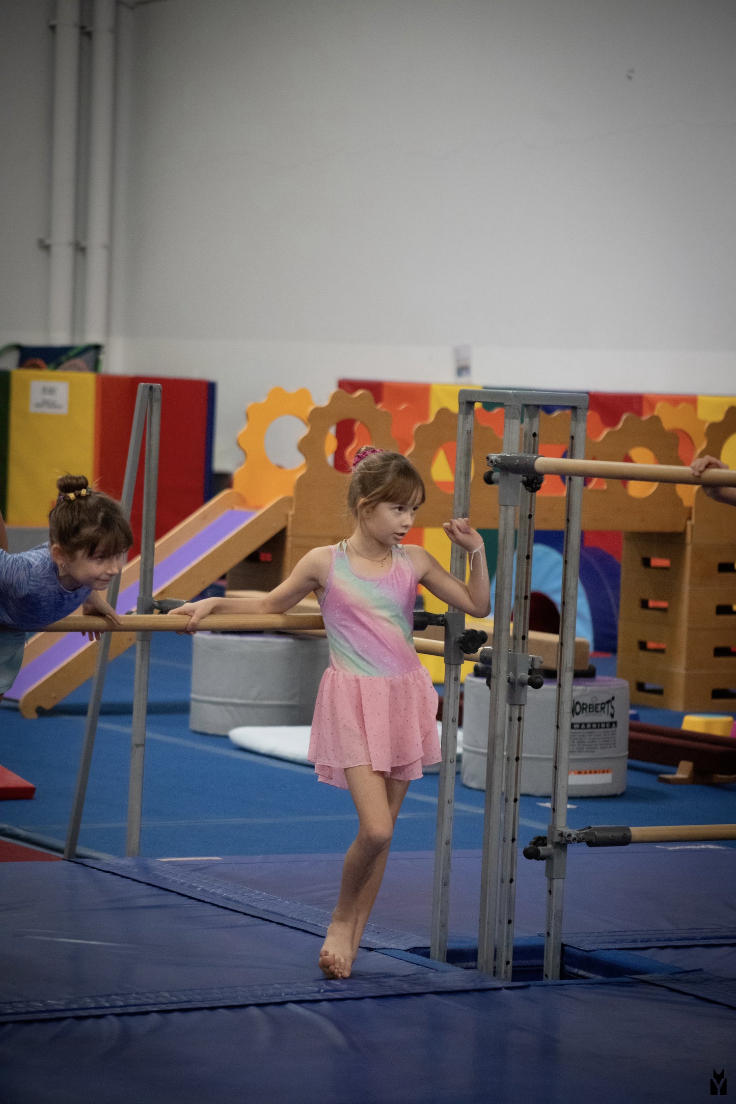 4095 × 6143 ID10160